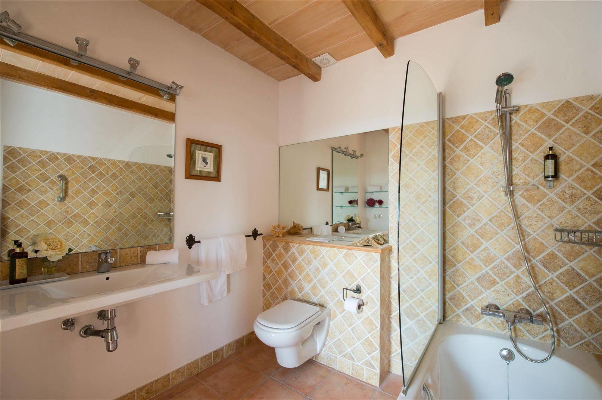 פוררס Hotel Rural Can Feliu מראה חיצוני תמונה