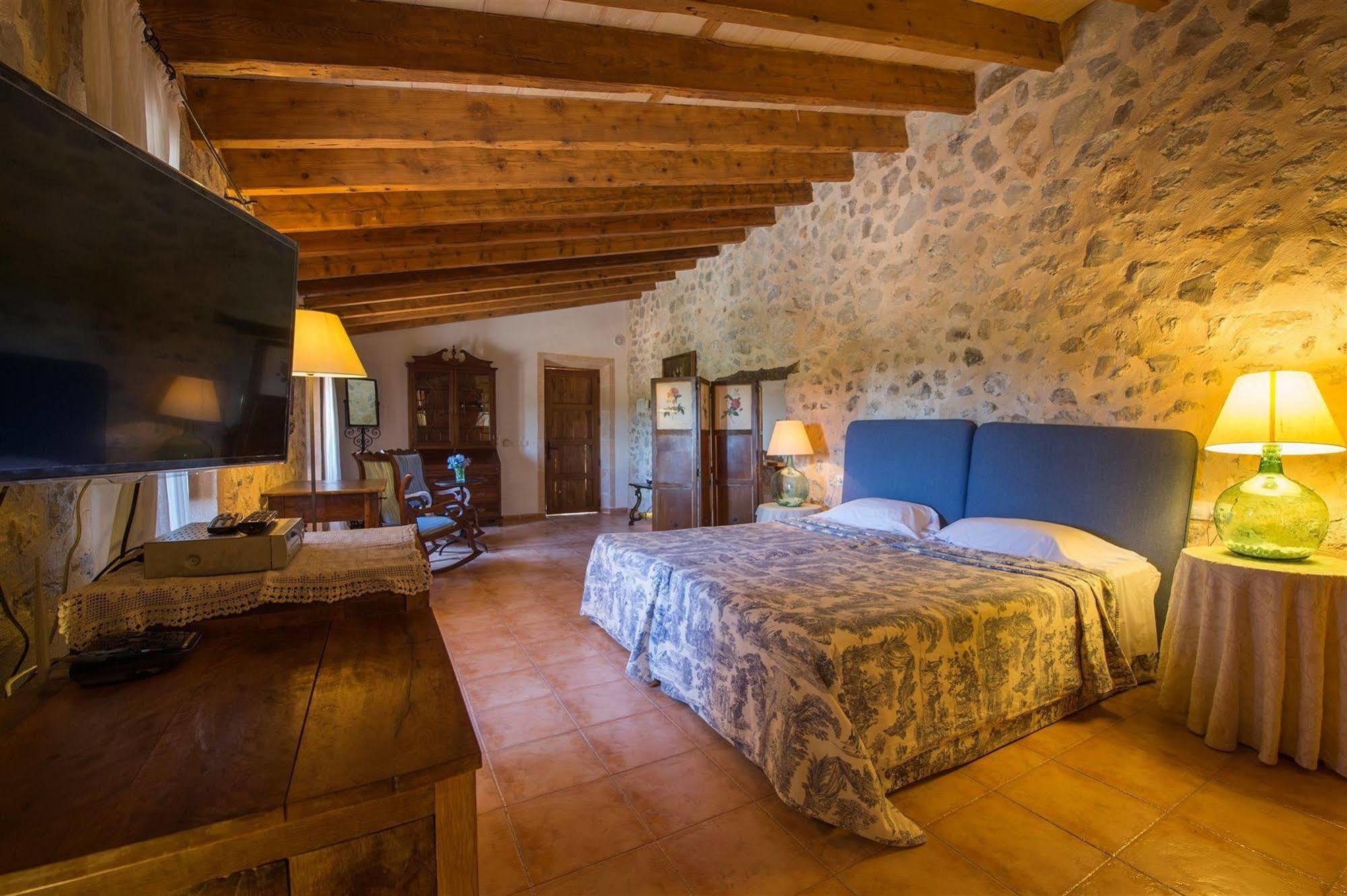 פוררס Hotel Rural Can Feliu מראה חיצוני תמונה